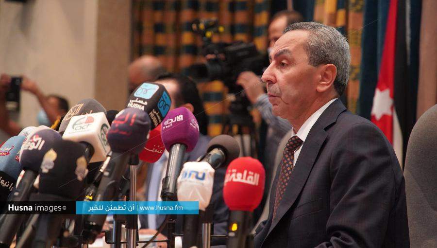 وزير التربية والتعليم محمد أبو قديس خلال مؤتمر إعلان نتائج التوجيهي | Husna Images