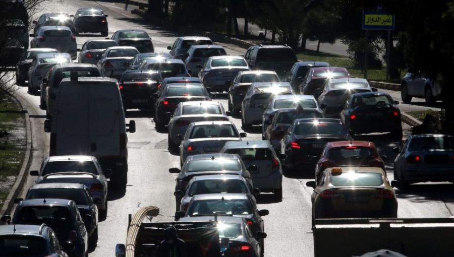 أزمة خانقة في أحد شوارع عمّان الإثنين 17 كانون الثاني 2022 أزمة خانقة في أحد شوارع عمّان الإثنين 17 كانون الثاني 2022