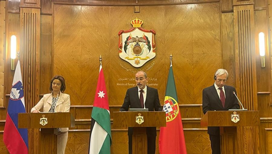 أيمن الصفدي ونظيريه السلوفينية والبرتغالي- عمان 25 تشرين الثاني 2023 أيمن الصفدي ونظيريه السلوفينية والبرتغالي- عمان 25 تشرين الثاني 2023