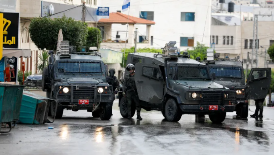 آليات الاحتلال خلال اقتحام سابق في الضفة الغربية | المصدر: رويترز