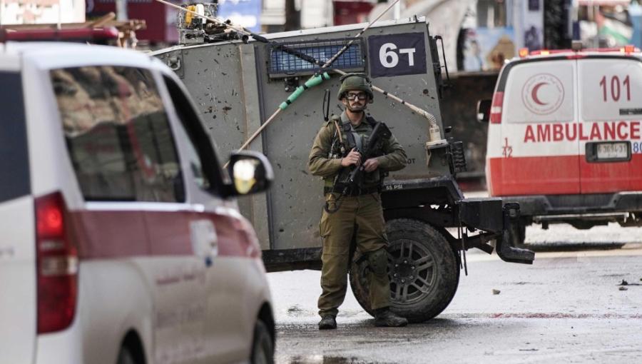 جندي من جيش الاحتلال الإسرائيلي يحمل سلاحا خلال اقتحامات في جنين بالضفة الغربية المحتلة جندي من جيش الاحتلال الإسرائيلي يحمل سلاحا خلال اقتحامات في جنين بالضفة الغربية المحتلة 13/12/2023 | المصدر: وفا