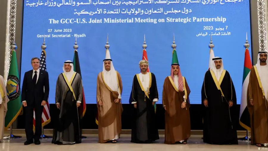 بلينكن خلال اجتماع وزاري مع وزراء خارجية دول مجلس التعاون الخليجي الرياض 29/4/2024