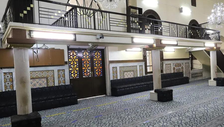 صورة أرشيفية للمسجد الحسيني من الداخل |المصدر: الجزيرة