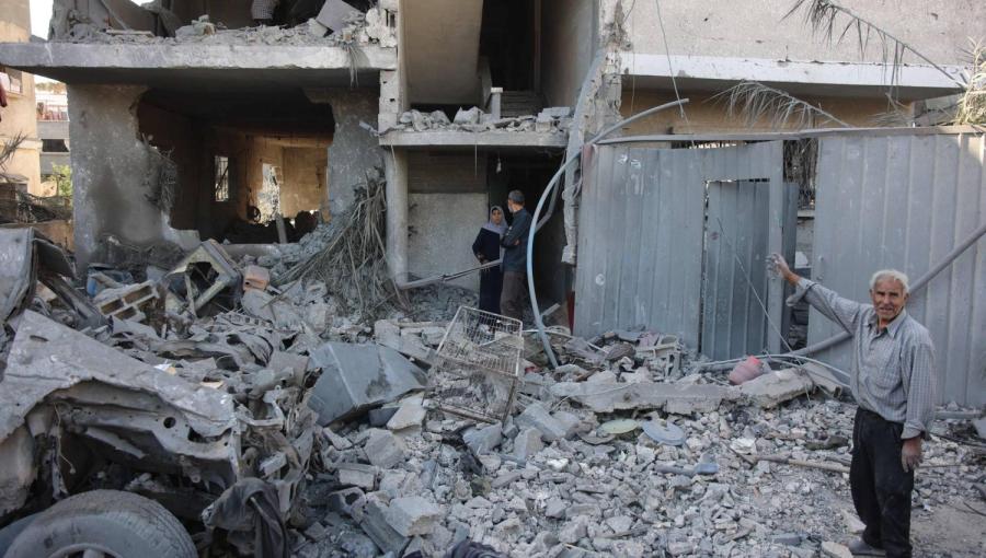 مبنى مدمر نتيجة القصف الإسرائيلي في جباليا شمال قطاع غزة | المصدر: وكالة الأنباء الفرنسية
