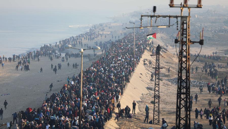 مئات آلاف النازحين يصلون شمال قطاع غزة بعد نزوح دام أكثر من 15 شهرا 27/1/2025 | المصدر: فلسطين الآن