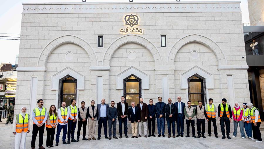 الملك عبد الله خلال زيارته لوقف ثريد 10/3/2025 | المصدر: الديوان الملكي الهاشمي