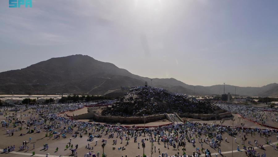 حجاج بيت الله الحرام يتوافدون إلى جبل عرفات 5\6\2025 | المصدر: واس حجاج بيت الله الحرام يتوافدون إلى جبل عرفات 5\6\2025| المصدر: واس