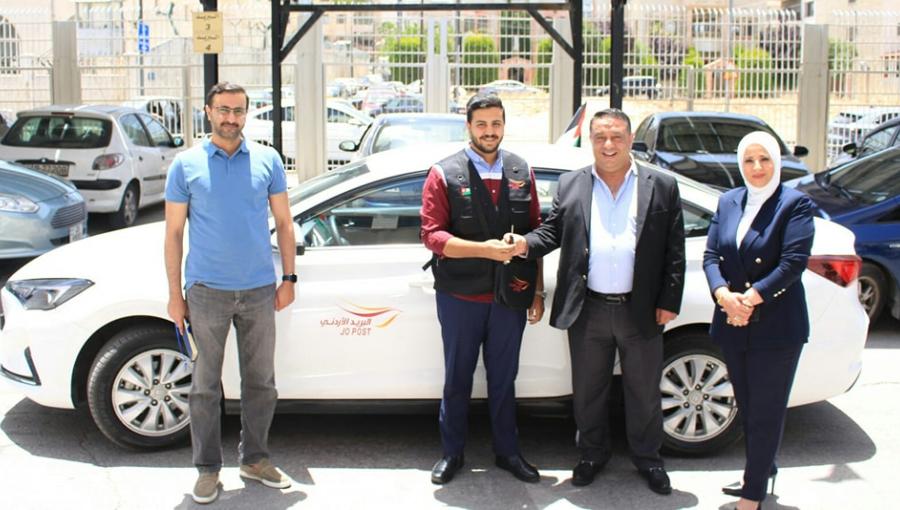 أحد الشباب المستفيدين من مشروع تمويل السيارات والسكوترات الذي أطلقته شركة البريد الأردني أحد الشباب المستفيدين من مشروع تمويل السيارات والسكوترات الذي أطلقته شركة البريد الأردني 26/5/2025 | المصدر: البريد الأردني