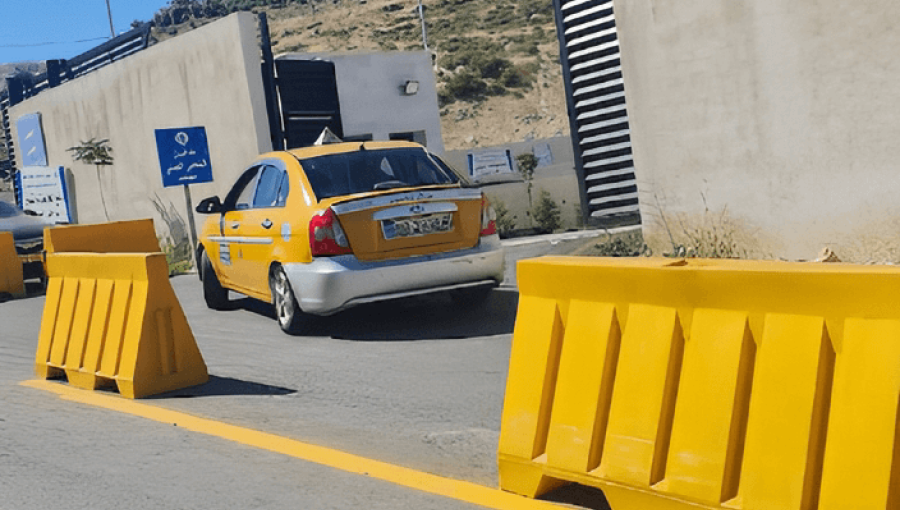 سيارة خلال فحص القيادة العملي في ترخيص مرج الحمام سيارة خلال فحص القيادة العملي في ترخيص مرج الحمام
