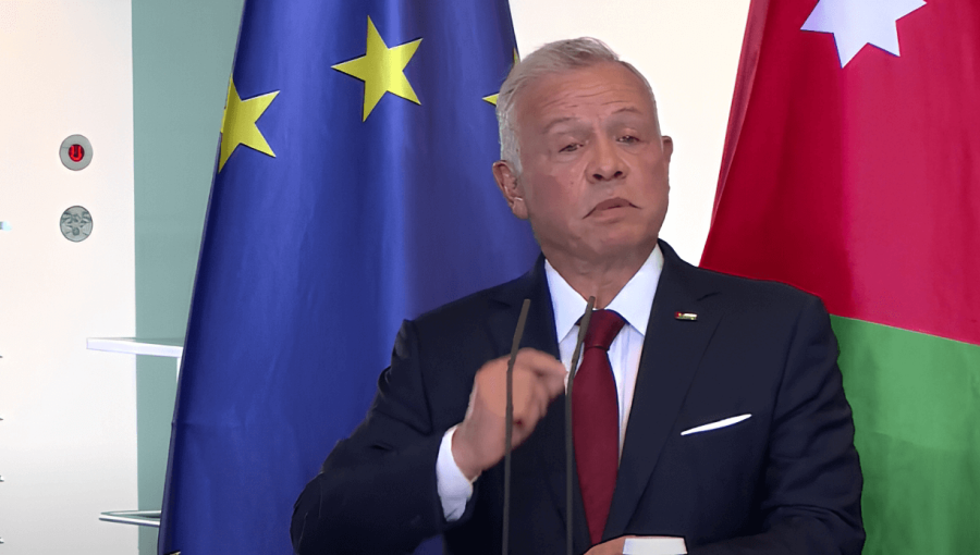 الملك عبد الله الثاني الملك عبد الله الثاني خلال مؤتمر صحفي مع المستشار الألماني فريدريش ميرتس في برلين 29/7/2025 | المصدر: المملكة