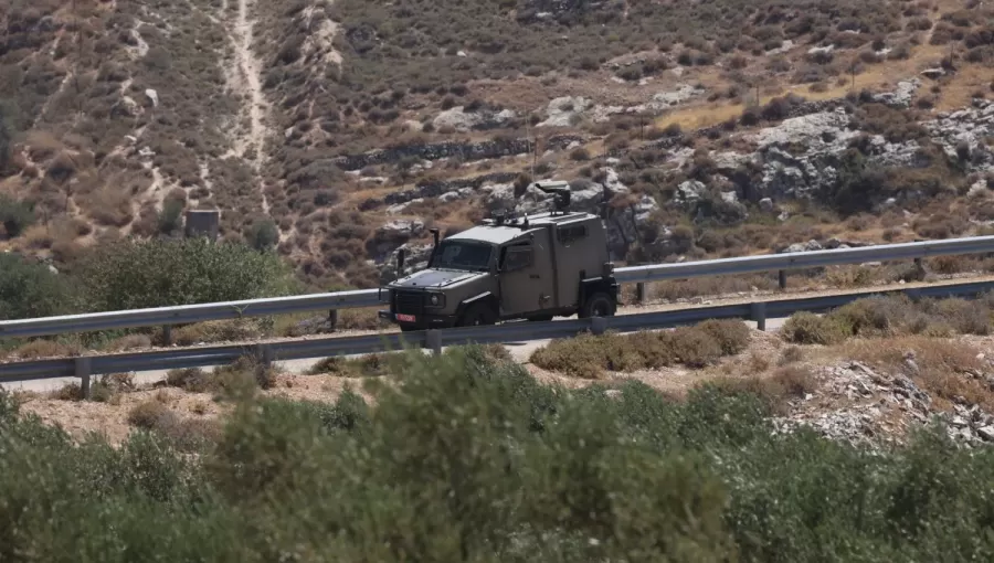 آلية للاحتلال في قرية كفر مالك شرق مدينة رام الله بالضفة الغربية | المصدر: الوكالة الأوروبية للصور الصحفية