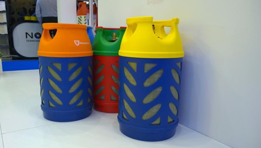 أسطوانات بلاستيكية | المصدر: shutterstock