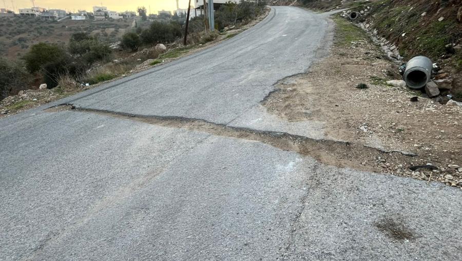 جزء من حفريات الشارع في جرش