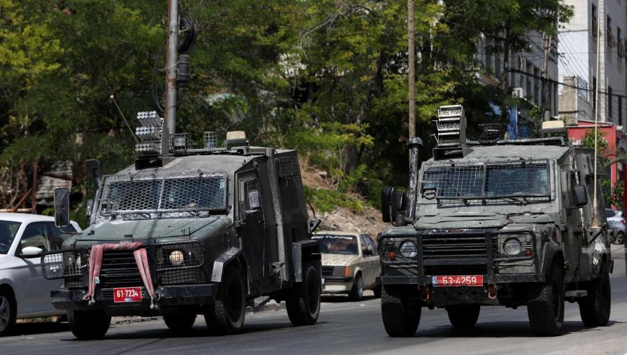 مدرعات لجيش الاحتلال خلال اقتحام سابق في الضفة الغربية | وفا