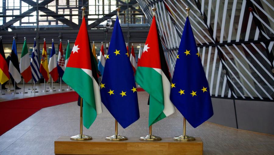 أعلام الأردن والاتحاد الأوروبي في المجلس الأوروبي في العاصمة البلجيكية بروكسل 12/12/2018 | shutterstock