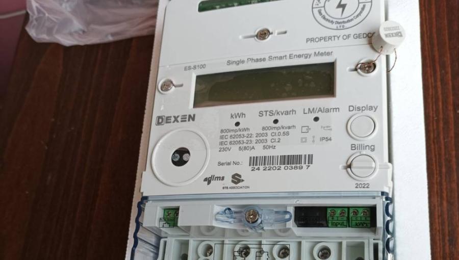 عداد كهرباء إلكتروني