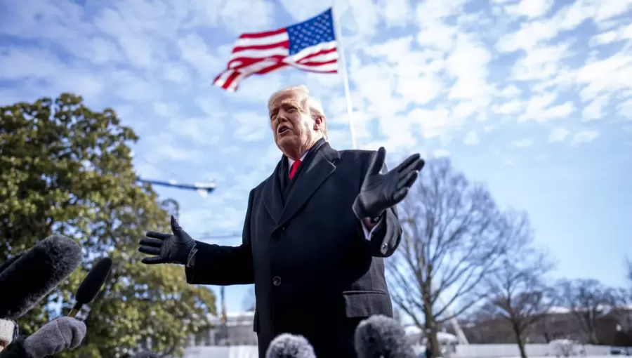 ترامب خلال حديثه مع الصحفيين في البيت الأبيض 27/1/2026 | نيويورك تايمز