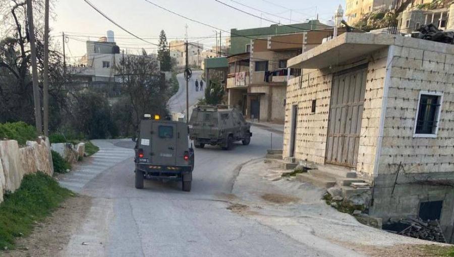 من اقتحام آليات الاحتلال بلدة السموع جنوب الخليل 8/2/2026 | فلسطين بوست