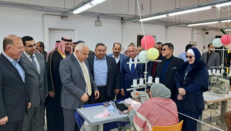وزير العمل خالد البكار خلال افتتاح فرع إنتاجي في لواء بلعما بالمفرق لتشغيل 150 أردنيا 8/2/2026 | وزارة العمل