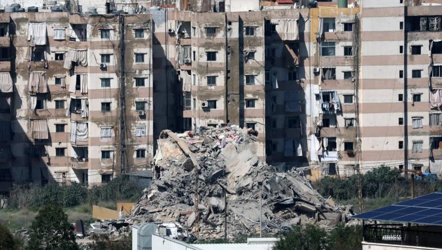 دمار خلفته غارة إسرائيلية في قلب بيروت عاصمة لبنان | وكالة الأنباء الفرنسية