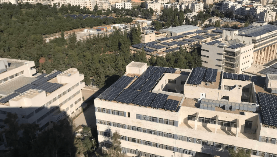 إطلالة إحدى النوافذ في مستشفى الجامعة الأردنية | خرائط جوجل