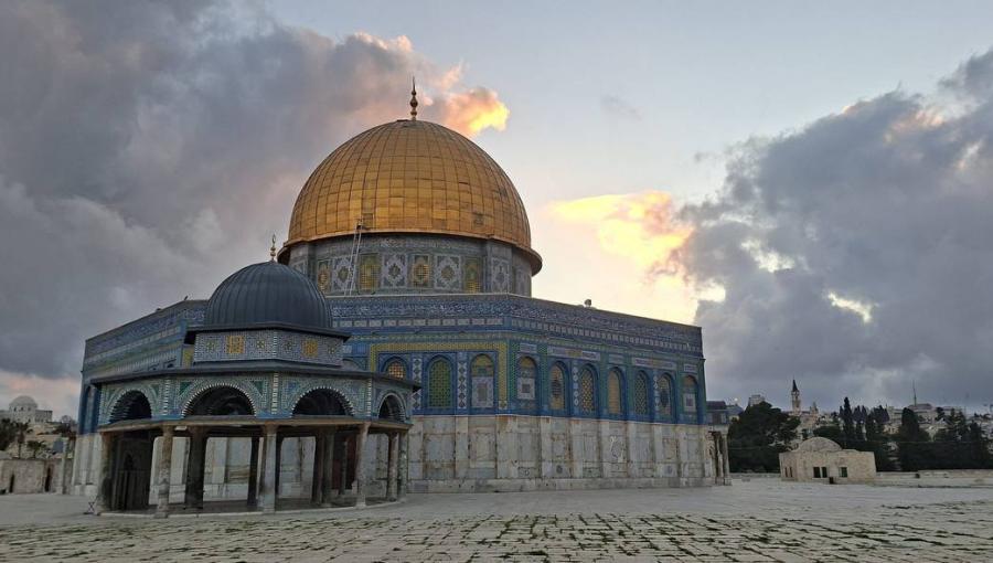 باحات المسجد الأقصى خالية مع استمرار إغلاقه ومنع المصلين من الوصول إليه 31/3/2026 | فلسطين بوست