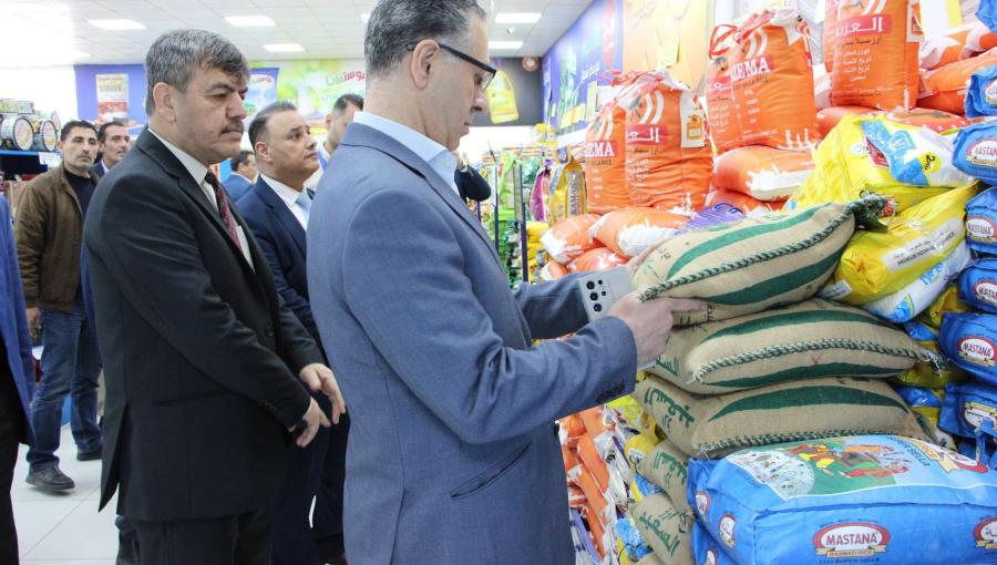 خلال زيارة وزير الصناعة والتجارة المهندس يعرب القضاة لأحد فروع المؤسسة الاستهلاكية المدنية 6/4/2026 | وزارة الصناعة والتجارة