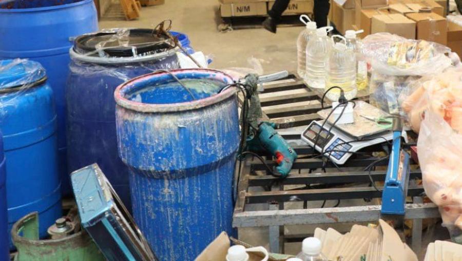 مضبوطات داخل مشغل غير مرخص لصنع مواد تجميل مقلدة 13/4/2026 | الجمارك الأردنية