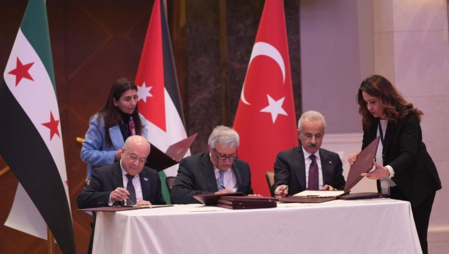 وزير النقل نضال القطامين يوقع مع نظيريه السوري والتركي مذكرة تفاهم ثلاثية تهدف إلى تعزيز التعاون والتكامل في قطاع النقل بين الدول الثلاث | عمان 7/4/2025 | وزارة النقل