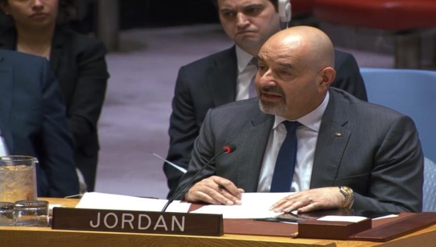 مندوب الأردن الدائم لدى الأمم المتحدة، السفير وليد عبيدات، خلال جلسة في مجلس الأمن الدولي بشأن فلسطين 28/4/2026 | المملكة