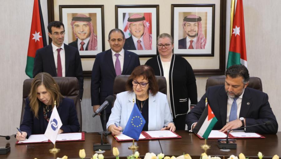 جانب من توقيع 3 اتفاقيات تمويلية بقيمة إجمالية تبلغ 135 مليون يورو ضمن إطار الشراكة بين الأردن والاتحاد الأوروبي 7/5/2026 | المملكة