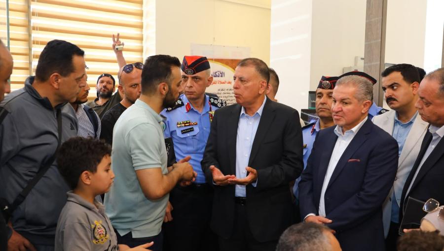 وزير الداخلية مازن الفراية خلال جولة تفقدية لجسر الملك حسين 21/6/2026 | وزارة الداخلية