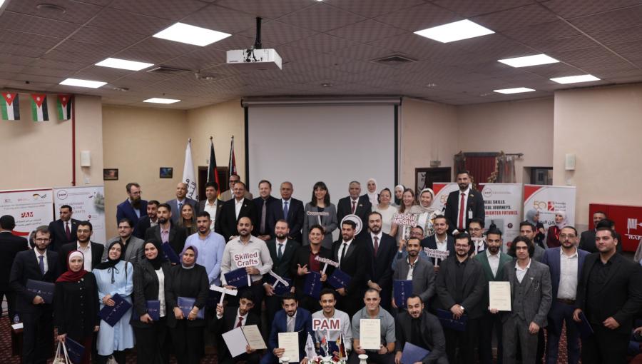 من تخريج الفوج الثاني من مستفيدي مشروع  التدريب المهني في ألمانيا