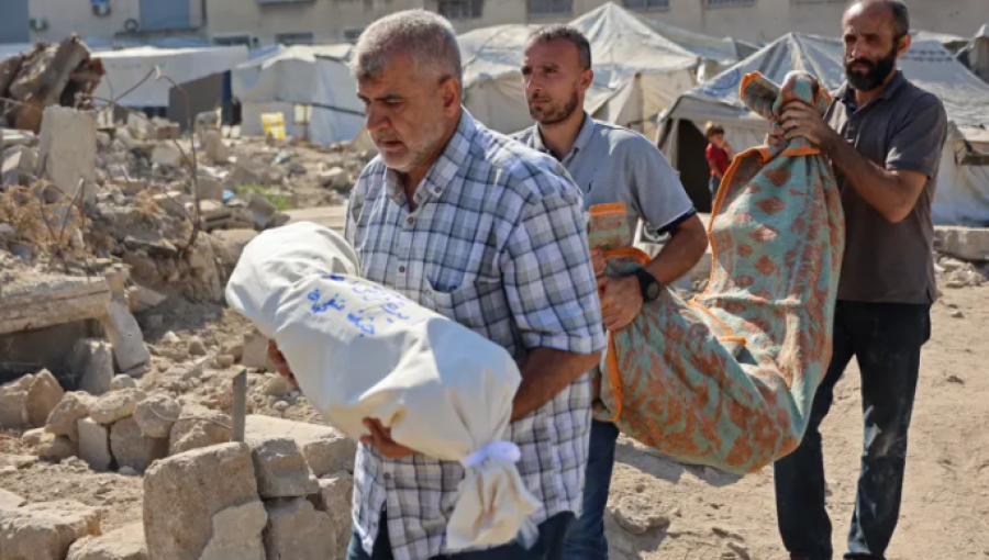 خلال تشييع جثامين فلسطينيين استشهدوا إثر غارة للاحتلال الإسرائيلي استهدفت مبنى سكنيا في حي الصبرا | 2026-7-21 | الجزيرة