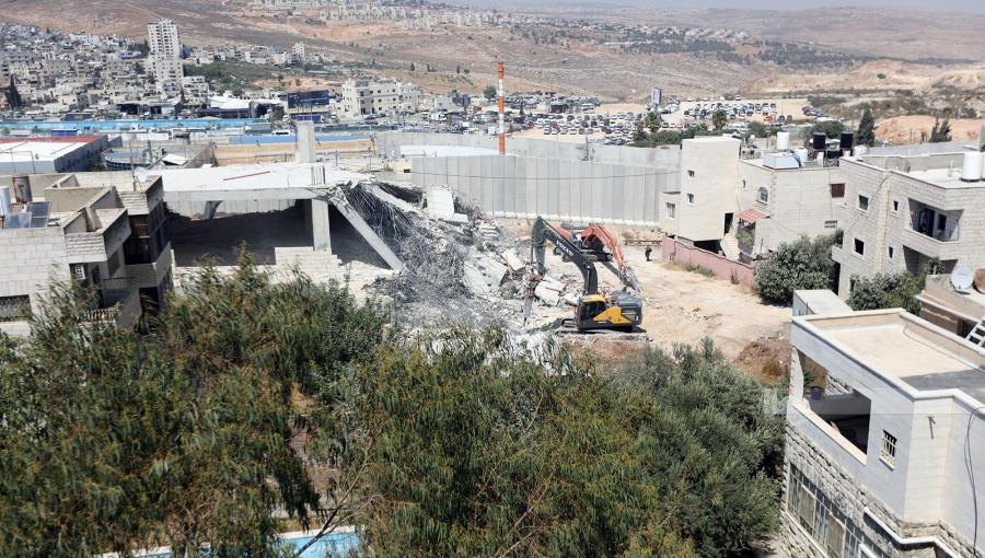 آليات الاحتلال تهدم منزلا في وقت سابق في الضفة الغربية | وفا