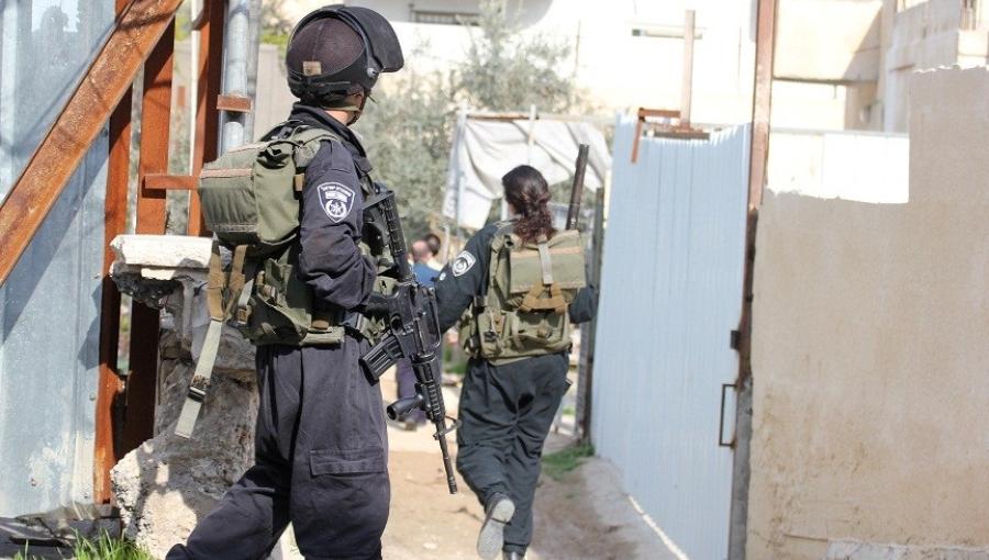 أفراد من شرطة الاحتلال خلال اقتحام سابق لمخيم قلنديا في القدس المحتلة