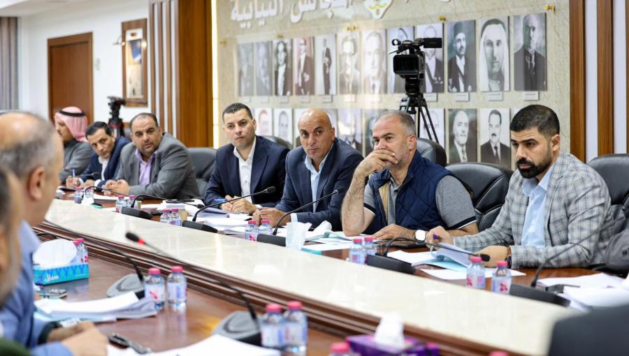 من اجتماع سابق للجنة الإدارية النيابية