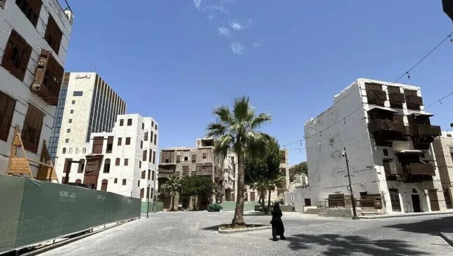 صورة تظهر لحظة تصدي الدفاعات الجوية السعودية لصواريخ حوثية في الأفق | الأناضول