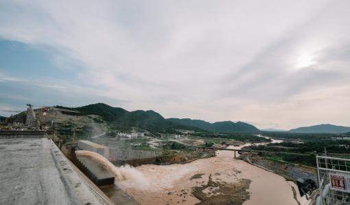 صور نشرها وزير المياه والري الإثيوبي عن انتهاء مرحلة الملأ الثاني من سد النهضة