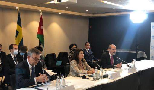 يمين الصورة وزير الخارجية أيمن الصفدي ونظيرته السويدية آن ليندي ولازاريني - ستوكهولم 16 تشرين ثاني 2021