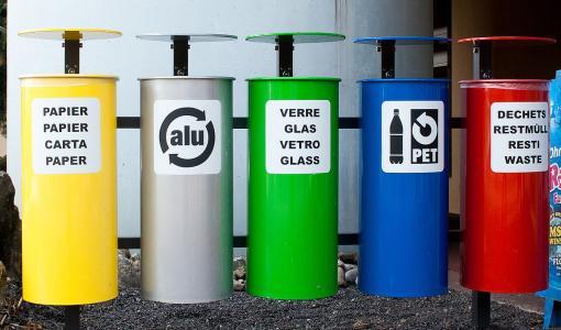 إعادة تدوير النفايات