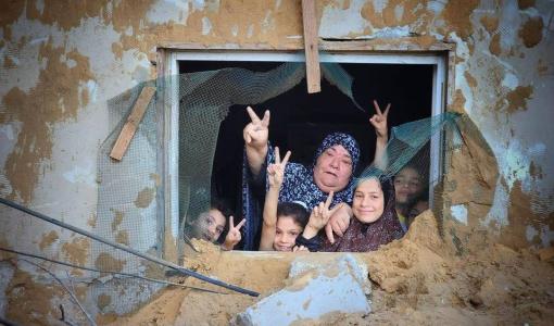 سيدة من غزة ترفض مغادرة بيتها