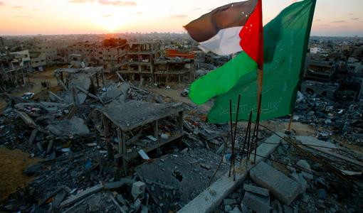 علم فلسطين وراية كتائب القسام