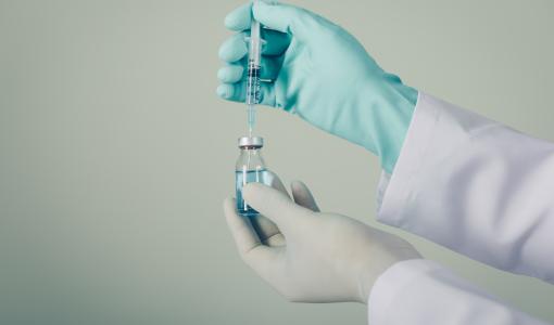 مطعوم الحصبة | freepik