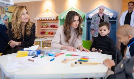 الملكة رانيا في زيارة لمرضى السرطان القادمين من غزة 29 تشرين الثاني 2023