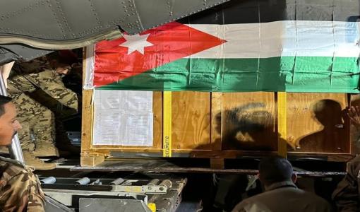 جانب من إعداد المساعدات للمستشفى الميداني الأردني في قطاع غزة