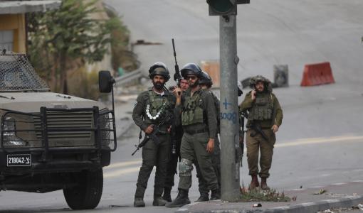 جنود الاحتلال على مدخل إحدى مدن الضفة الغربية | أرشيفية