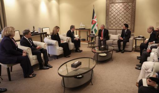 الملك عبدالله الثاني خلال لقائه وزير الخارجية الأمريكي أنتوني بلينكن- عمّان 7/01/2024 | المصدر: الديوان الملكي الهاشمي