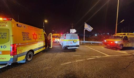 طواقم إسعاف إسرائيلية في مستوطنة &quot;أدورا&quot; 12/1/2024 | المصدر: عرب48