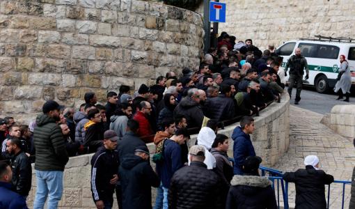 فلسطينيون يريدون الدخول إلى المسجد الأقصى لأداء صلاة الجمعة والاحتلال يعيقهم 16/2/2024 | المصدر: رويترز